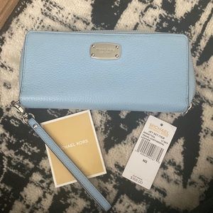 Michael Kors jet set travel wallet